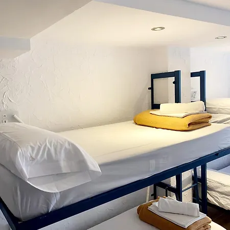 Hostel Y - Juvenil